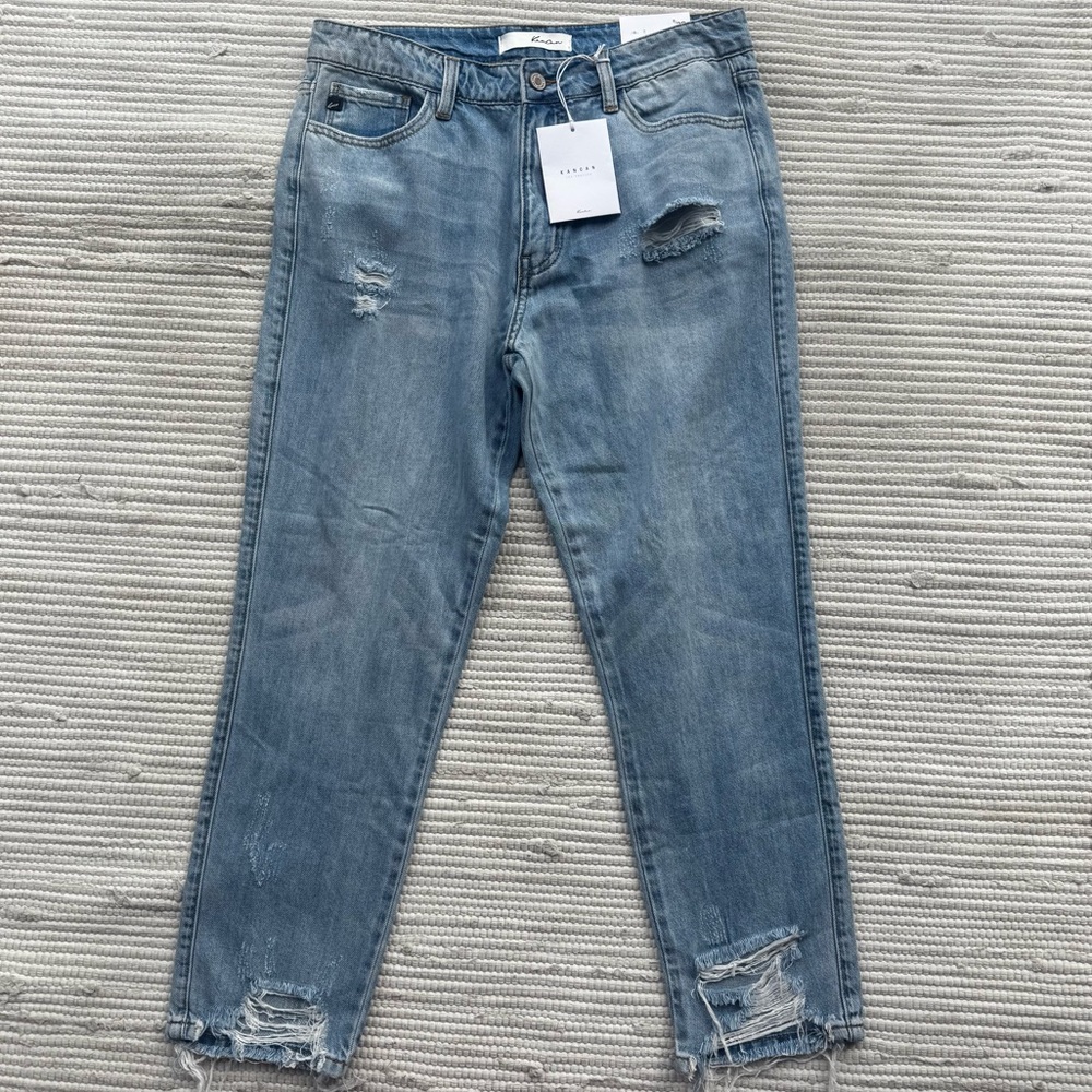 Kancan Relaxed Fit Distressed Jeans – Light Wash Raw Hem – Size 9/28 – NWT